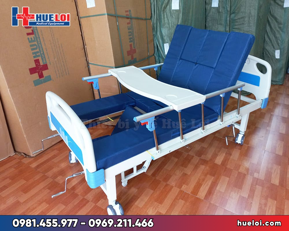 Giường bệnh nhân đầu nhựa đa năng 4 tay quay hạ chân góc nhỏ A01-II